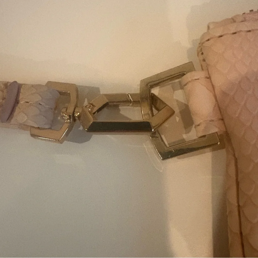 Kendra Scott Wristlet Pouch Womens Small Blush Pink Snakeskin Embossed‎